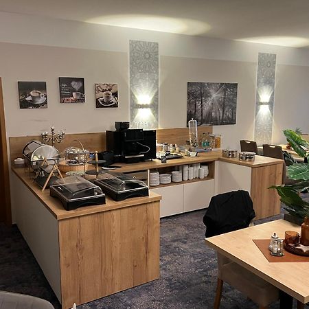 Gaestehaus Am Kurpark Hotel Garni Horn-Bad Meinberg Eksteriør bilde